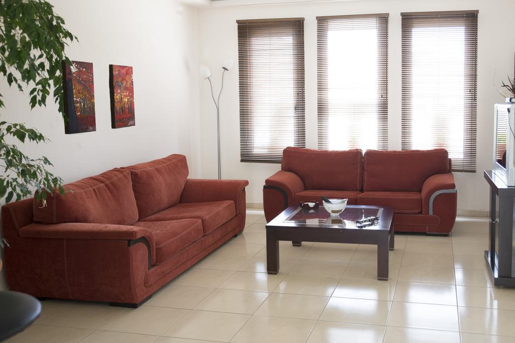 Mani'S Rose Aparthotel Stoupa Room photo